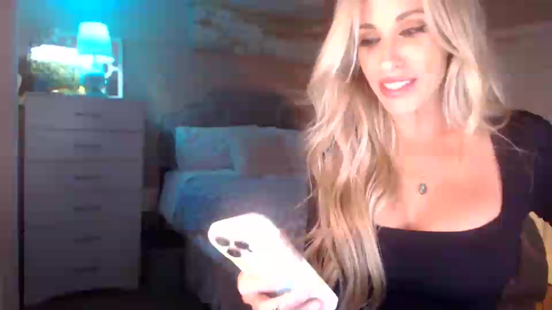 Gallery image thumbnail from Queen_bambii's myfreecams stream on, 07/30/2026, 07:23 image 3 of 20