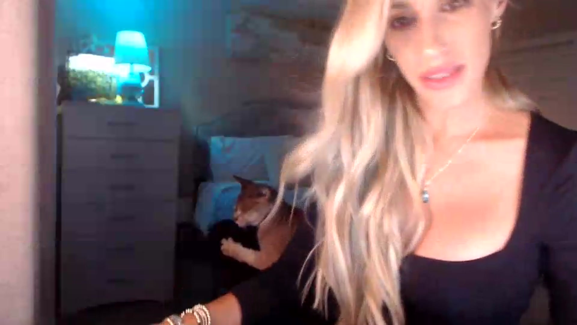 Gallery image thumbnail from Queen_bambii's myfreecams stream on, 07/30/2026, 07:23 image 17 of 20