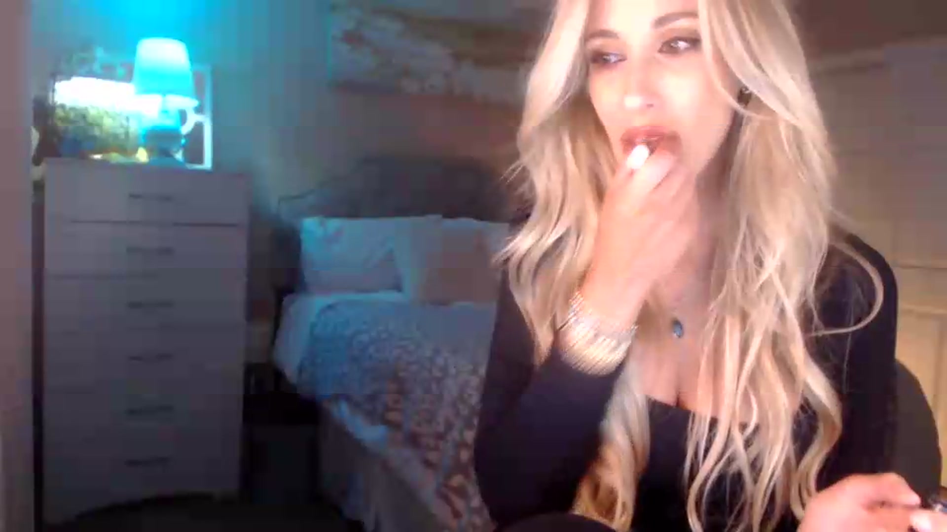Gallery image thumbnail from Queen_bambii's myfreecams stream on, 07/30/2026, 07:23 image 2 of 20