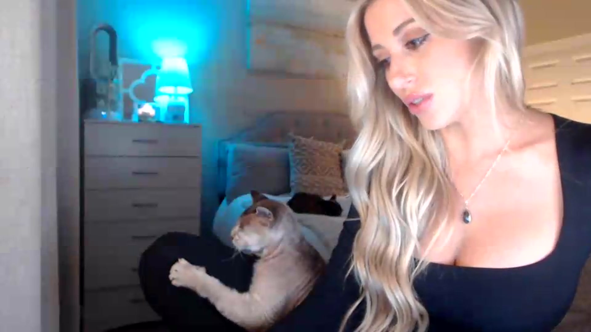 Gallery image thumbnail from Queen_bambii's myfreecams stream on, 08/22/2026, 07:42 image 13 of 20