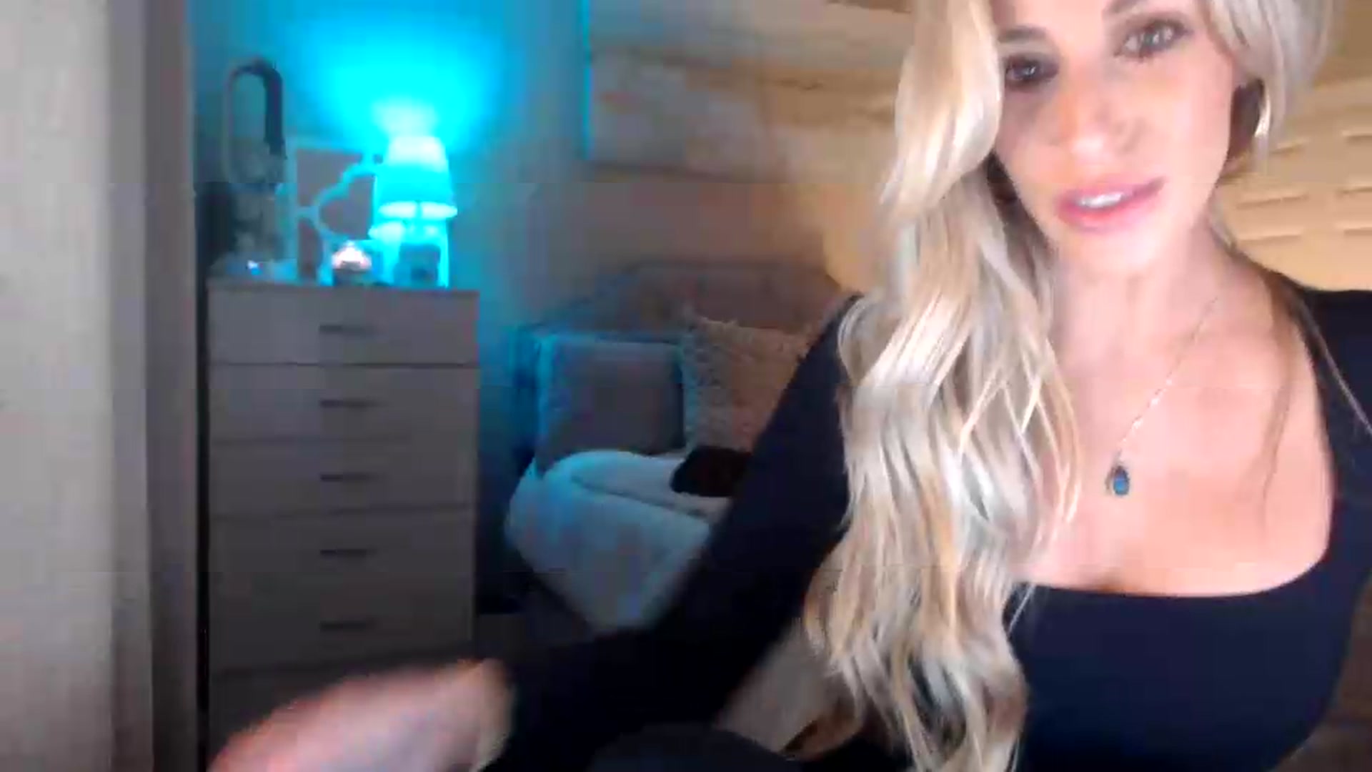 Gallery image thumbnail from Queen_bambii's myfreecams stream on, 08/22/2026, 07:42 image 10 of 20