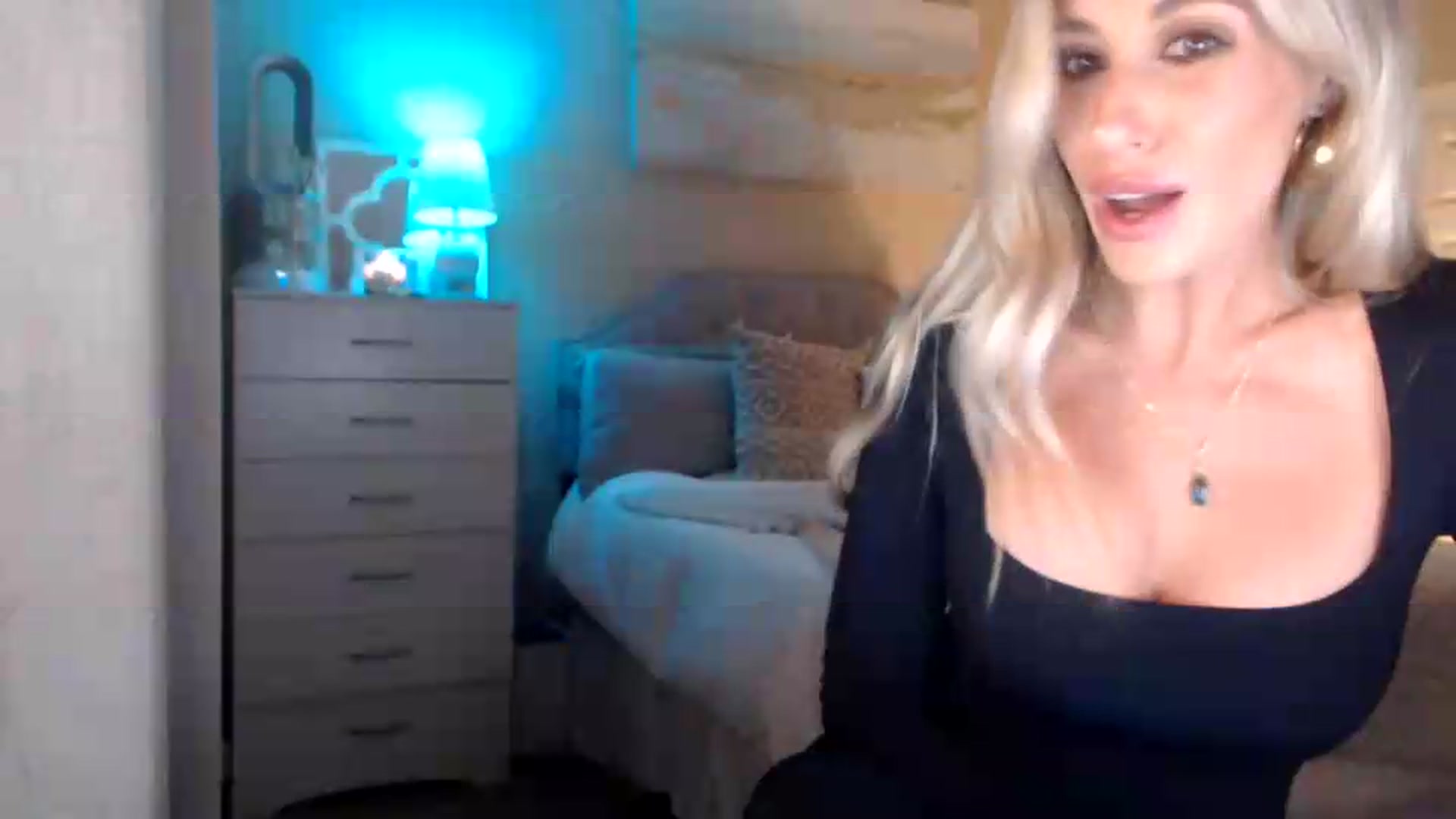 Gallery image thumbnail from Queen_bambii's myfreecams stream on, 08/22/2026, 07:42 image 19 of 20