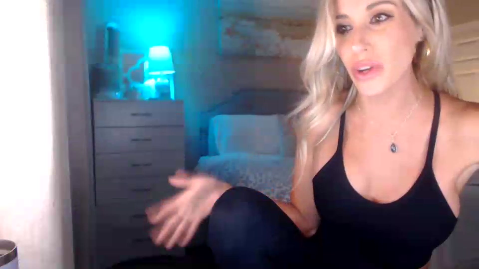 Gallery image thumbnail from Queen_bambii's myfreecams stream on, 09/02/2026, 06:43 image 7 of 20