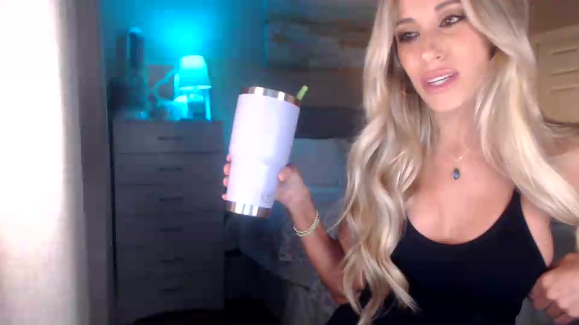 Gallery image thumbnail from Queen_bambii's myfreecams stream on, 09/02/2026, 06:43 image 3 of 20