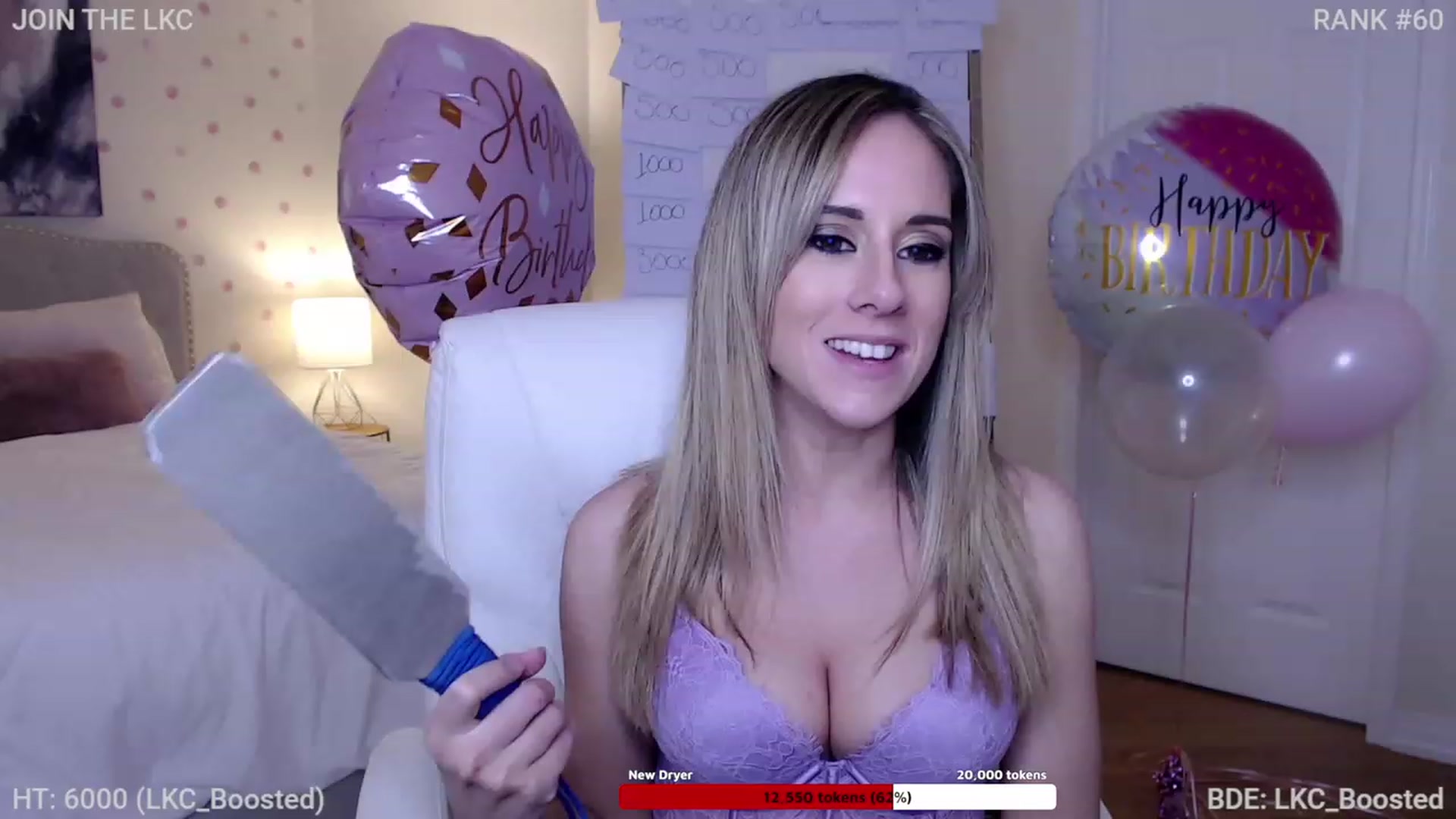 Gallery image thumbnail from Queen_of_LKC's myfreecams stream on, 11/19/2022, 05:04 image 3 of 20
