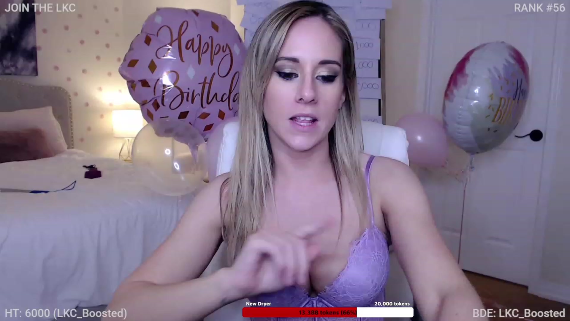 Gallery image thumbnail from Queen_of_LKC's myfreecams stream on, 11/19/2022, 05:04 image 15 of 20