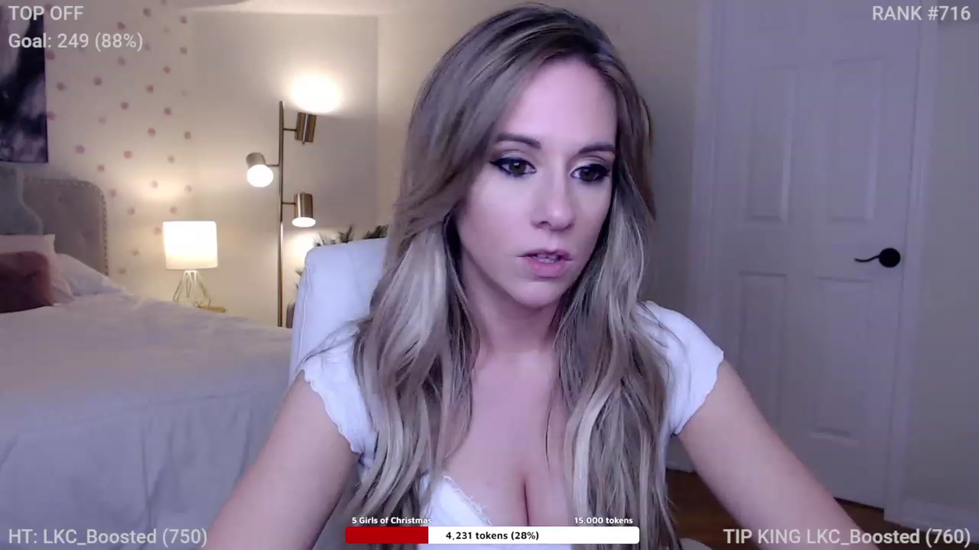 Gallery image thumbnail from Queen_of_LKC's myfreecams stream on, 12/03/2022, 02:44 image 15 of 20