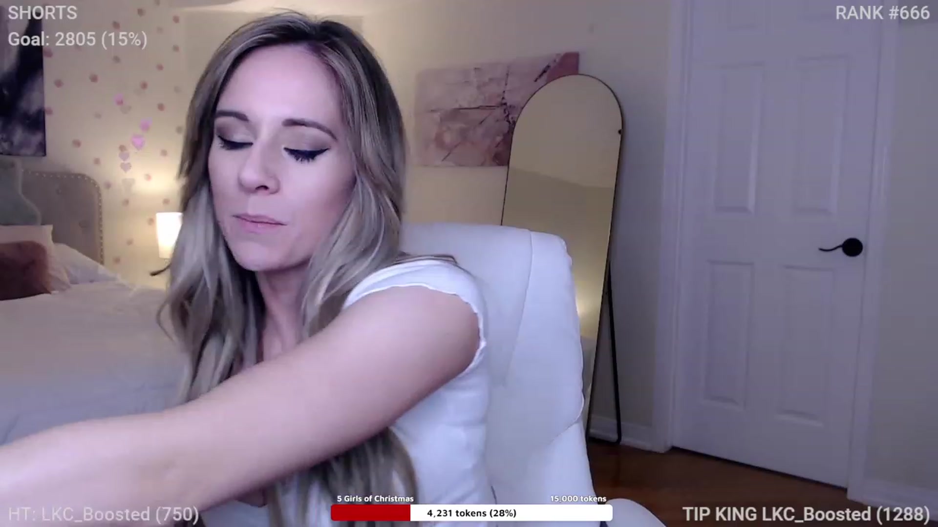 Gallery image thumbnail from Queen_of_LKC's myfreecams stream on, 12/03/2022, 02:44 image 19 of 20