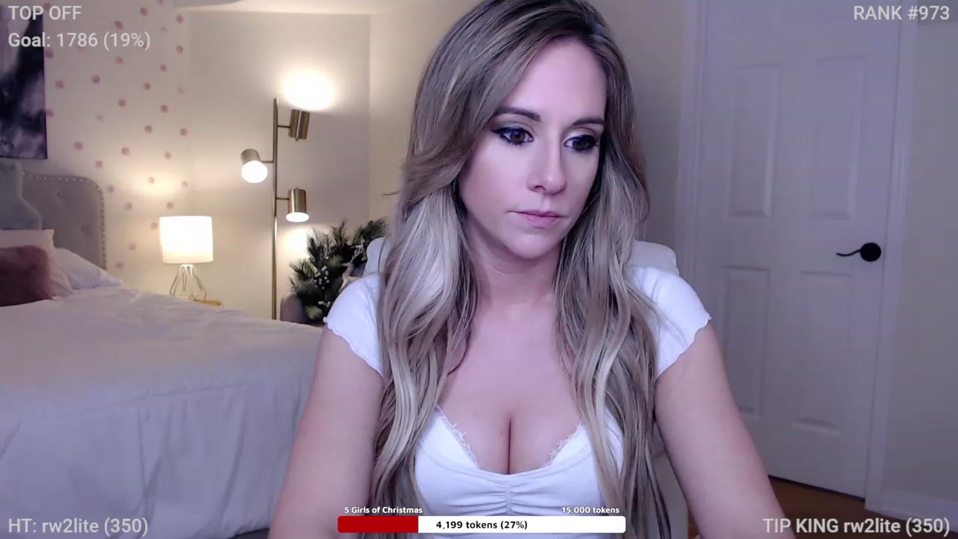 Gallery image thumbnail from Queen_of_LKC's myfreecams stream on, 12/03/2022, 02:44 image 7 of 20
