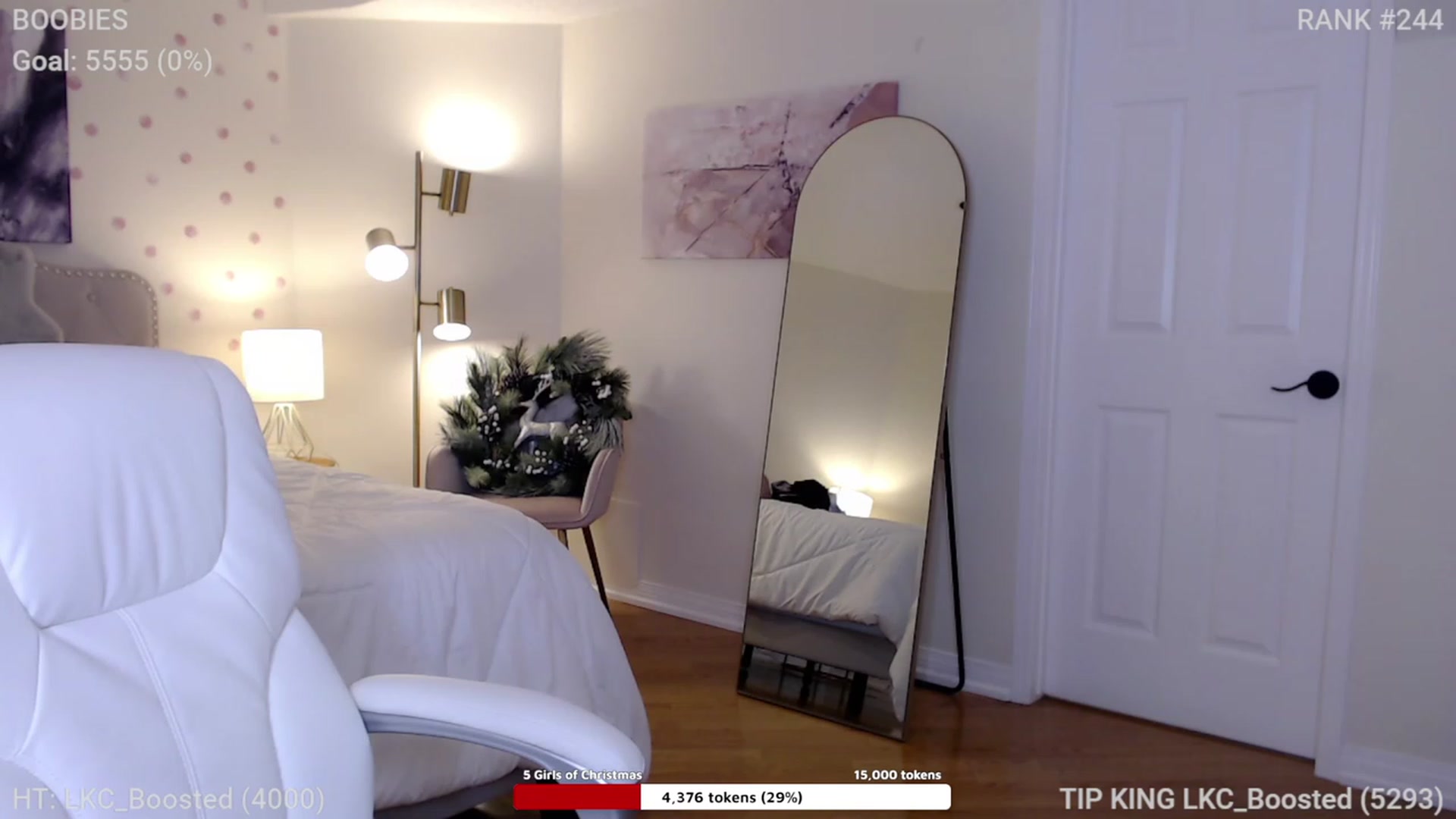 Gallery image thumbnail from Queen_of_LKC's myfreecams stream on, 12/03/2022, 03:12 image 13 of 20