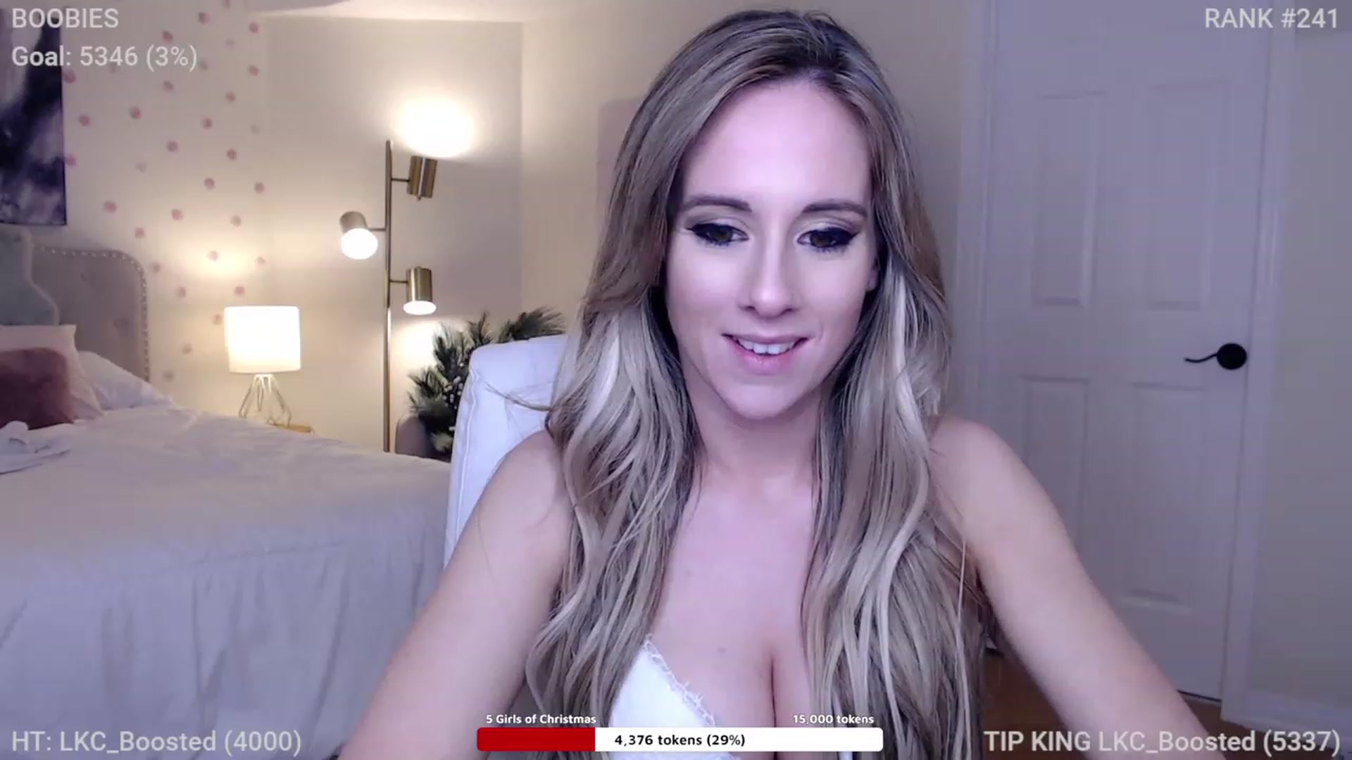 Gallery image thumbnail from Queen_of_LKC's myfreecams stream on, 12/03/2022, 03:12 image 19 of 20