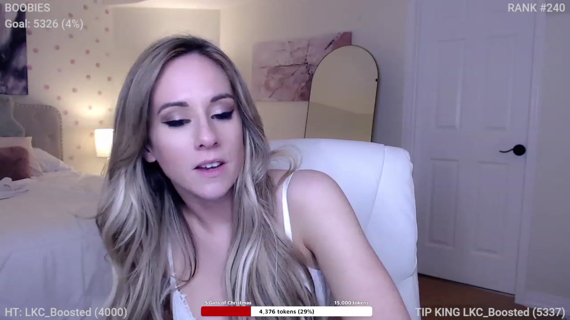 Gallery image thumbnail from Queen_of_LKC's myfreecams stream on, 12/03/2022, 03:12 image 20 of 20