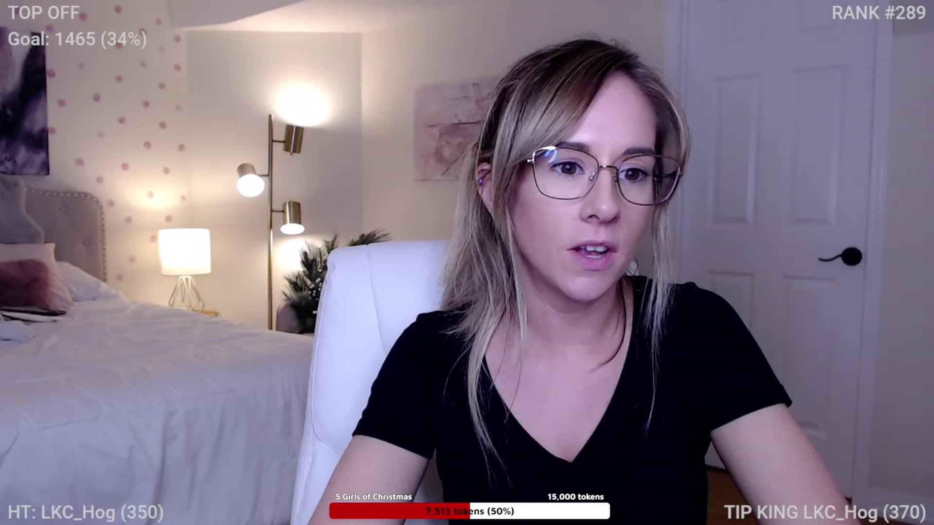 Gallery image thumbnail from Queen_of_LKC's myfreecams stream on, 12/06/2022, 04:00 image 16 of 20