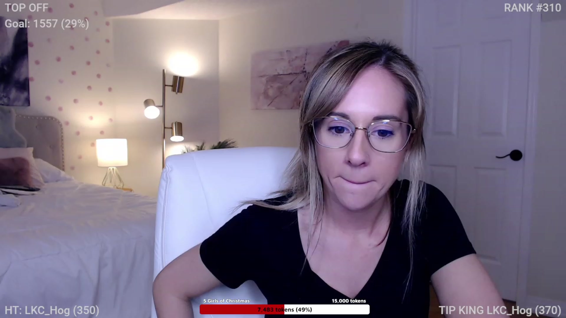 Gallery image thumbnail from Queen_of_LKC's myfreecams stream on, 12/06/2022, 04:00 image 11 of 20