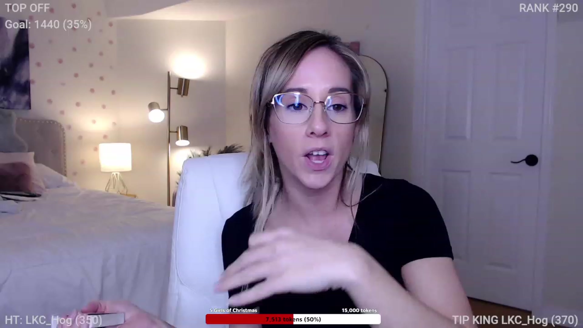 Gallery image thumbnail from Queen_of_LKC's myfreecams stream on, 12/06/2022, 04:00 image 19 of 20