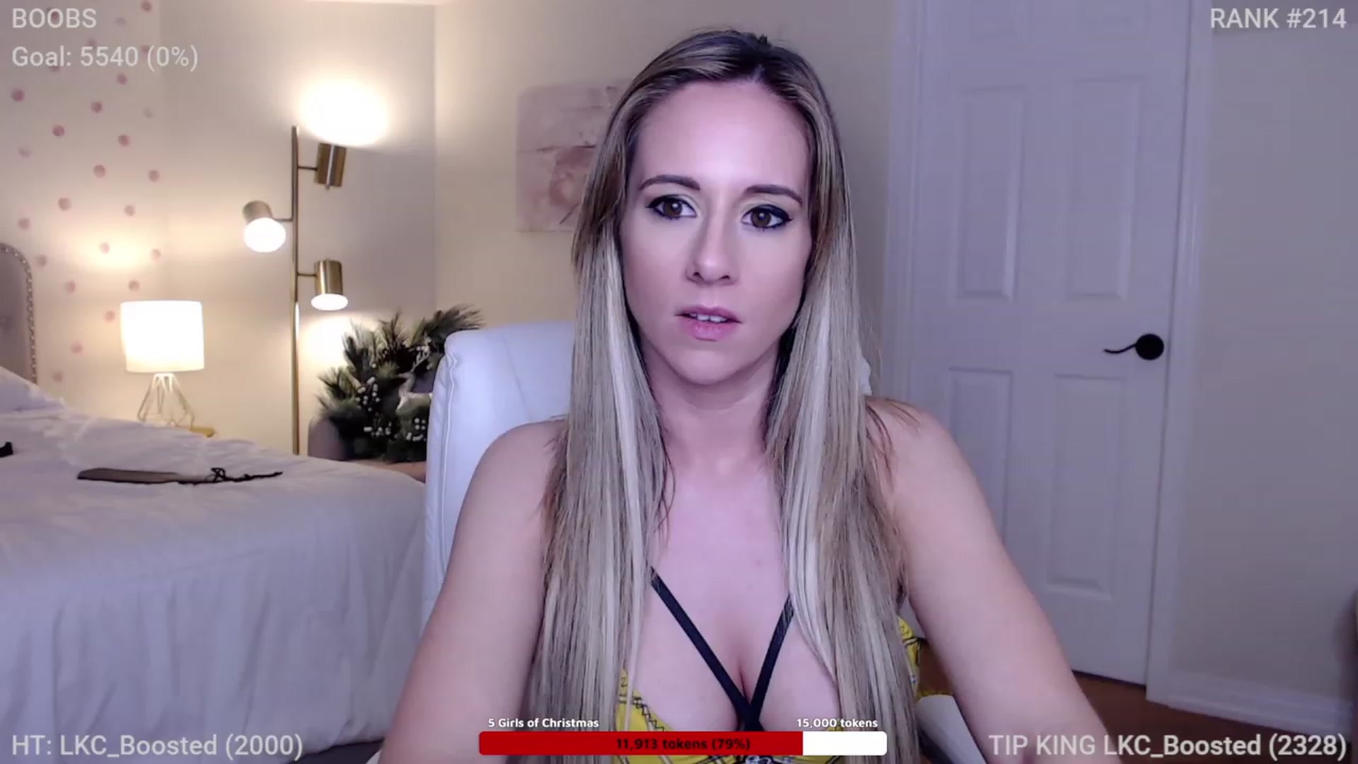 Gallery image thumbnail from Queen_of_LKC's myfreecams stream on, 12/10/2022, 05:51 image 12 of 20