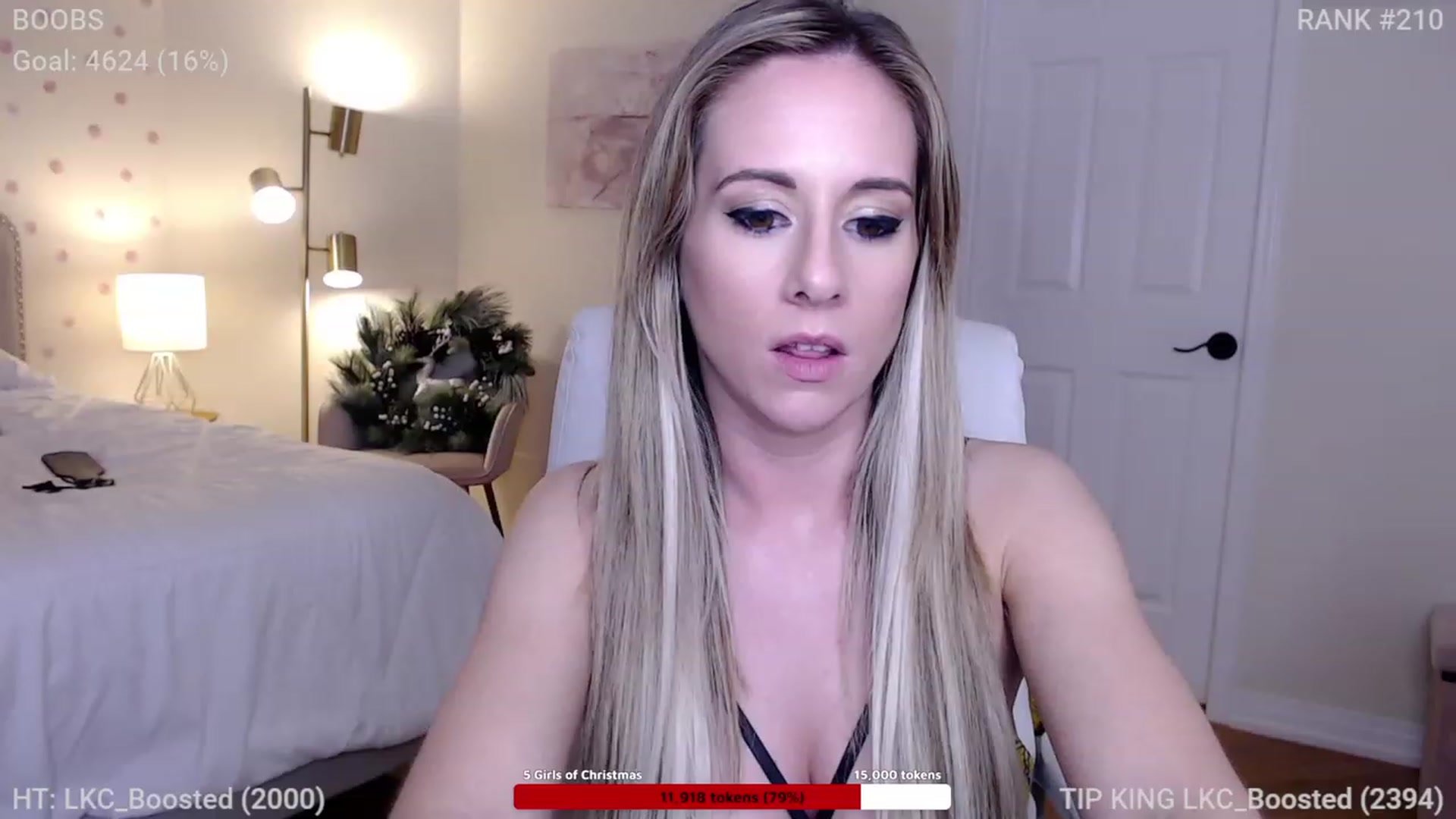 Gallery image thumbnail from Queen_of_LKC's myfreecams stream on, 12/10/2022, 05:51 image 14 of 20