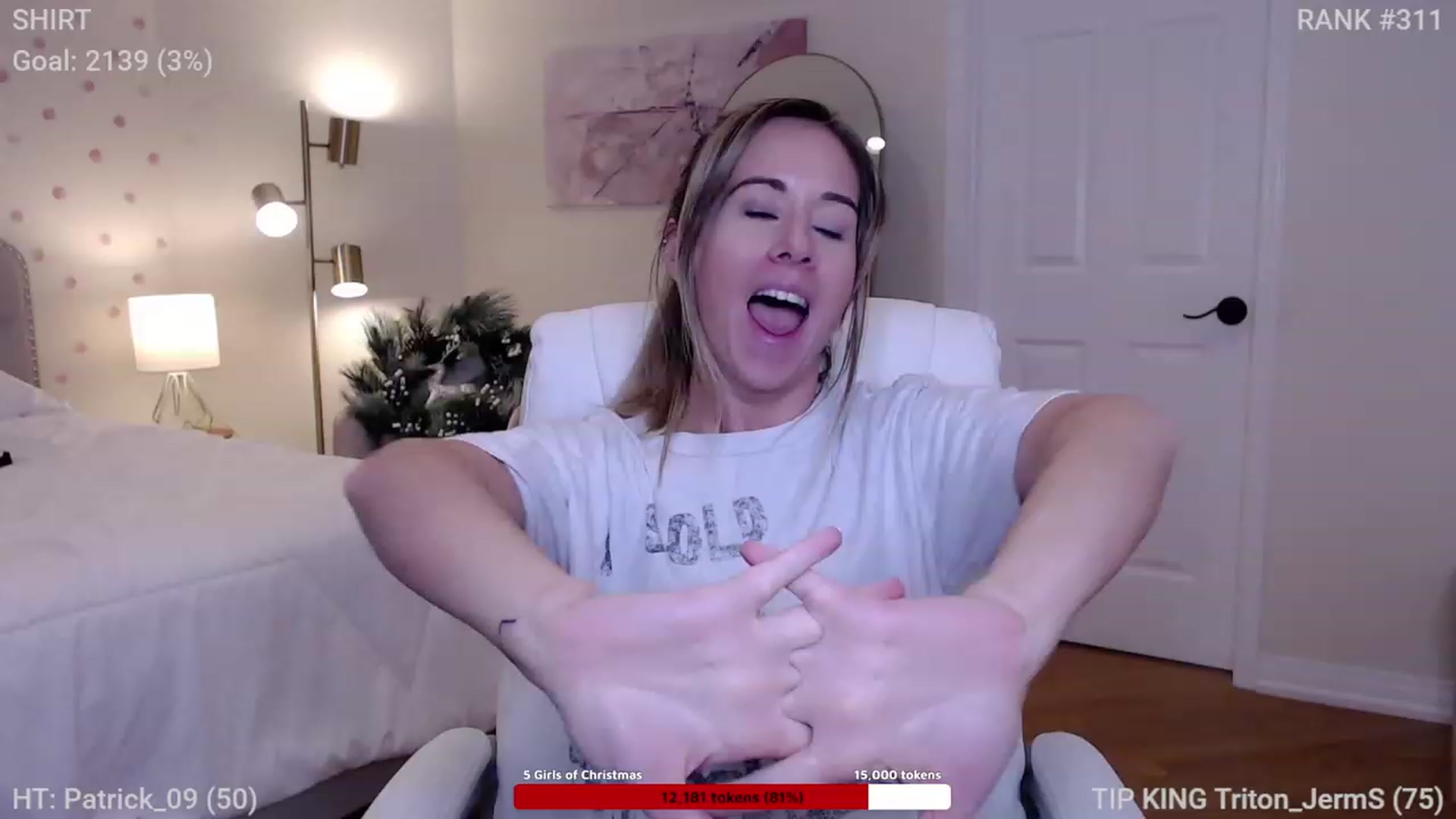 Gallery image thumbnail from Queen_of_LKC's myfreecams stream on, 12/13/2022, 03:21 image 1 of 20