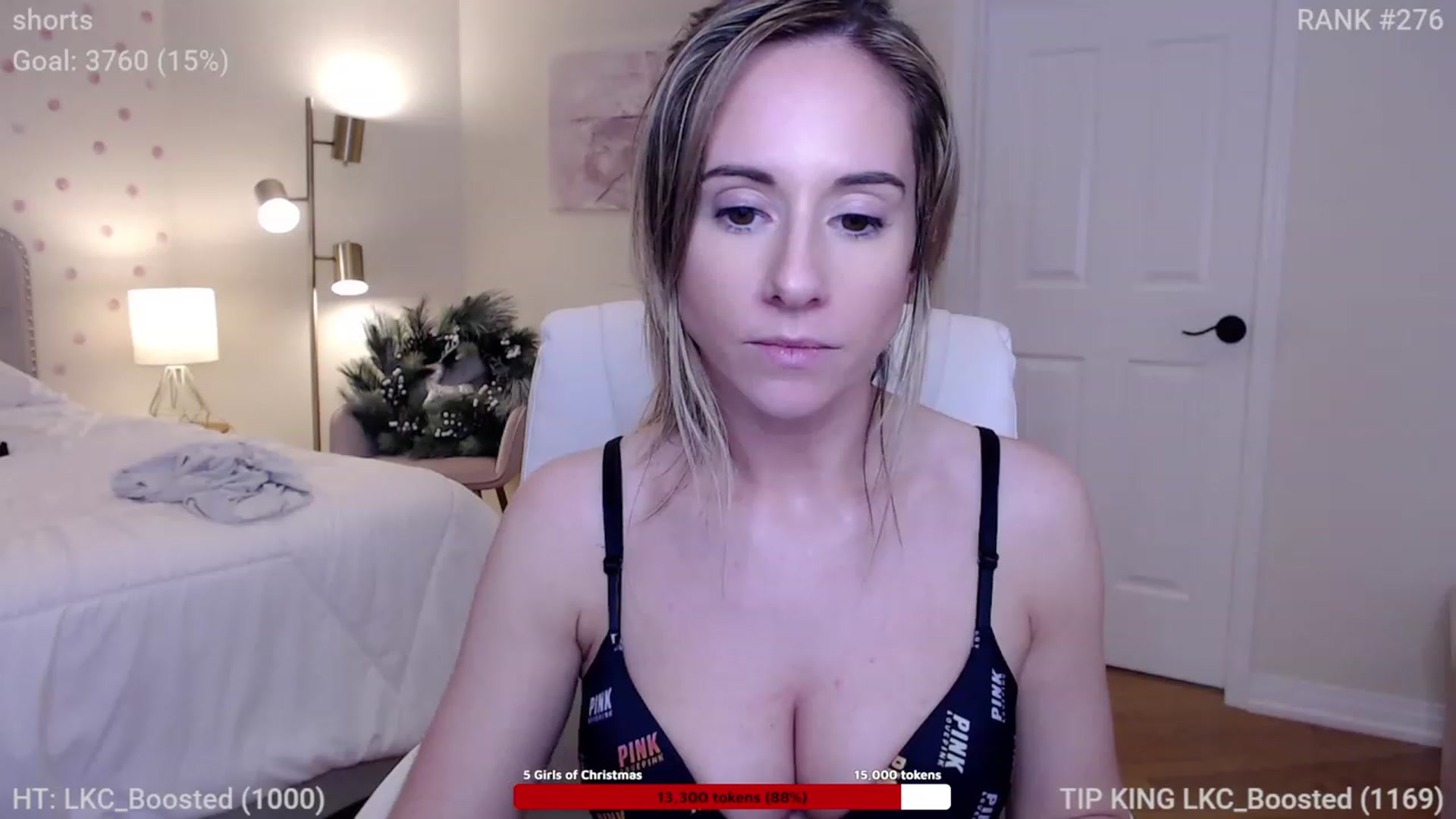 Gallery image thumbnail from Queen_of_LKC's myfreecams stream on, 12/13/2022, 04:05 image 5 of 20