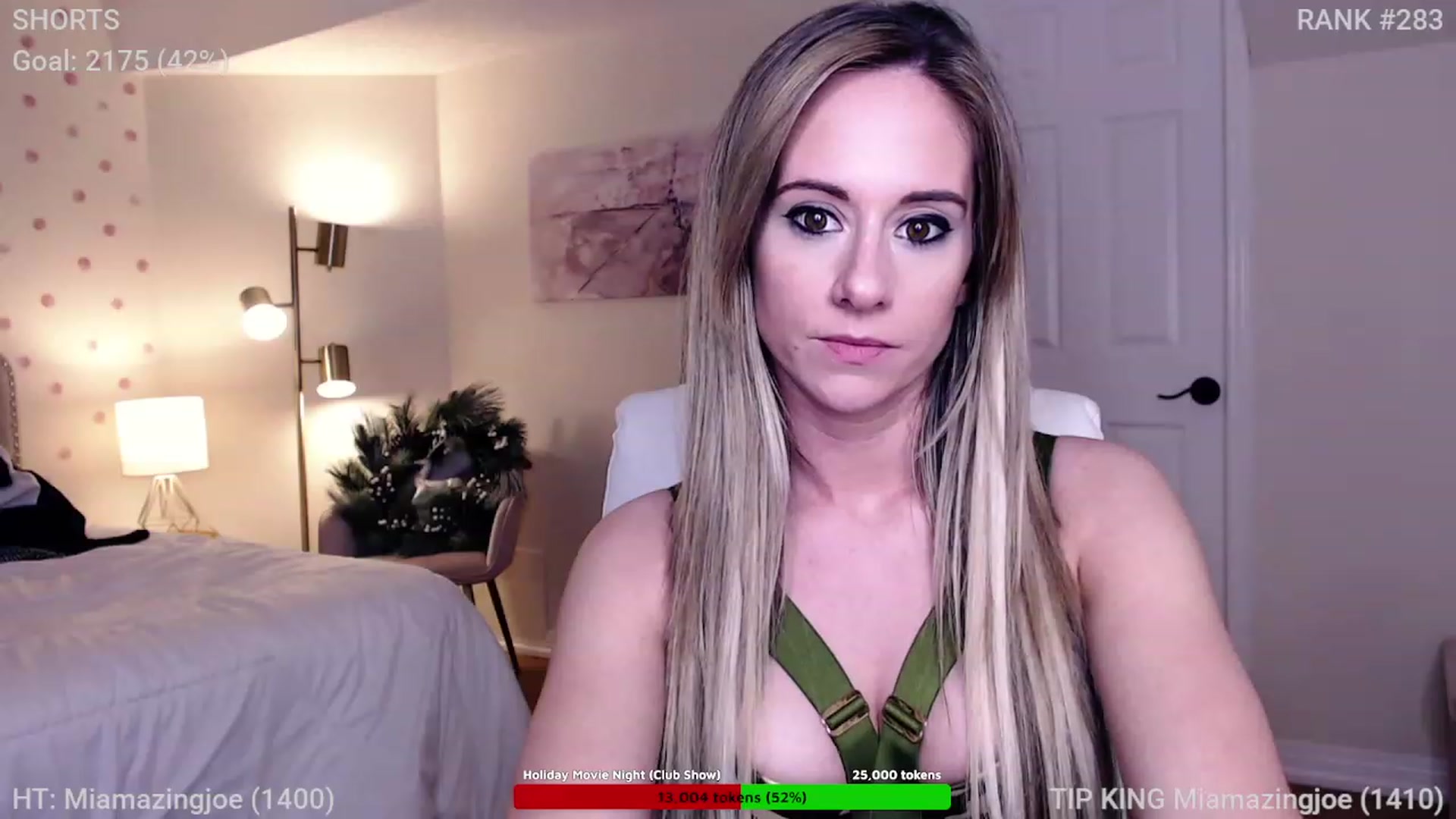 Gallery image thumbnail from Queen_of_LKC's myfreecams stream on, 12/15/2022, 04:37 image 19 of 20