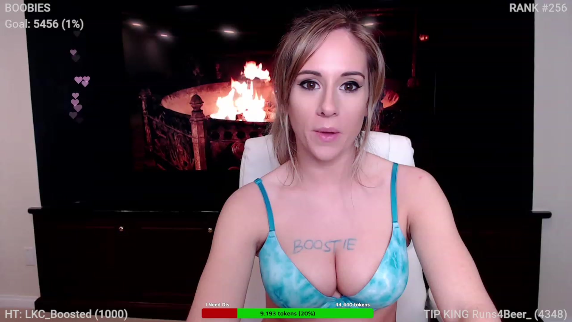 Gallery image thumbnail from Queen_of_LKC's myfreecams stream on, 12/21/2022, 04:51 image 6 of 20