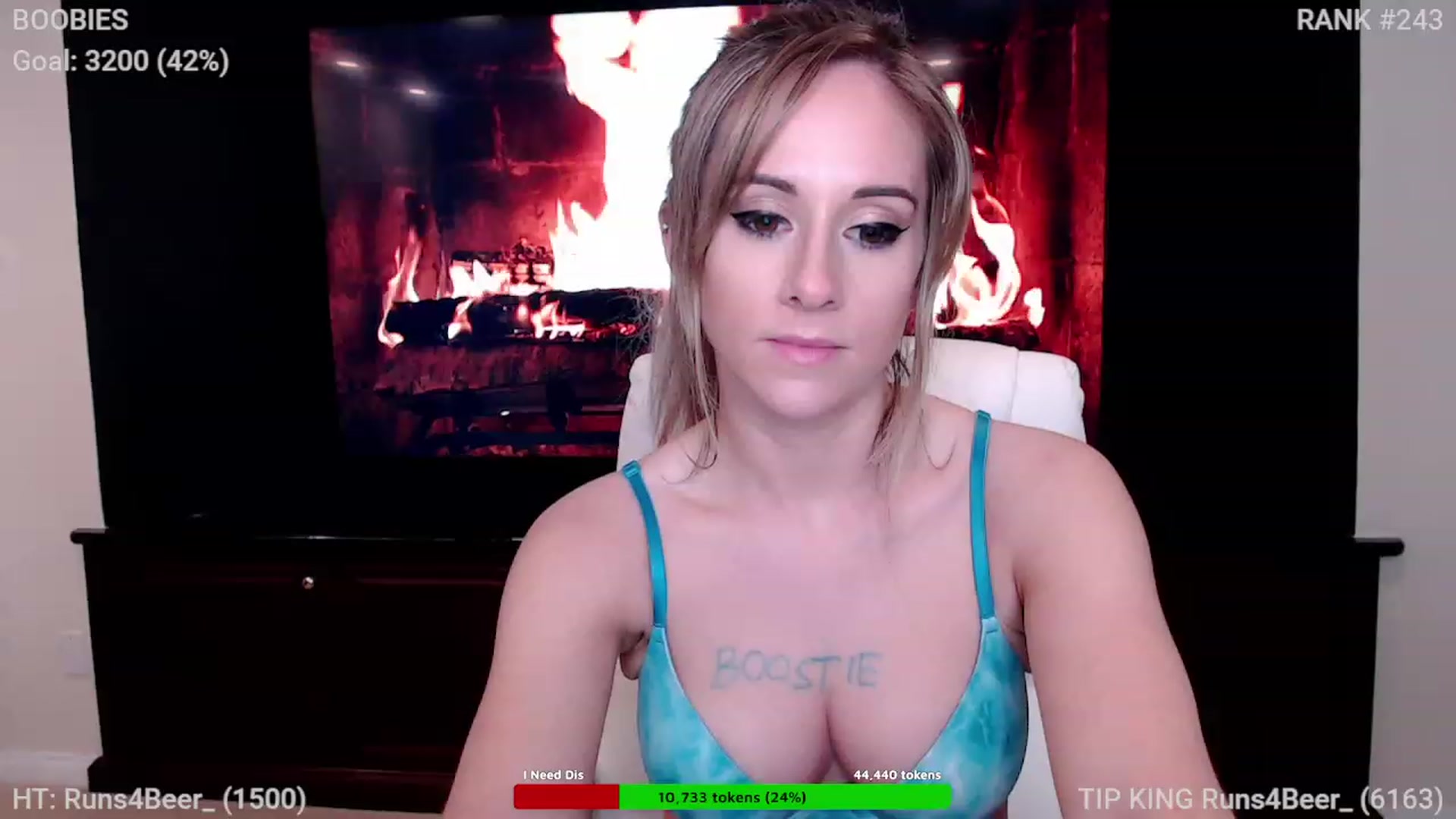 Gallery image thumbnail from Queen_of_LKC's myfreecams stream on, 12/21/2022, 04:51 image 12 of 20