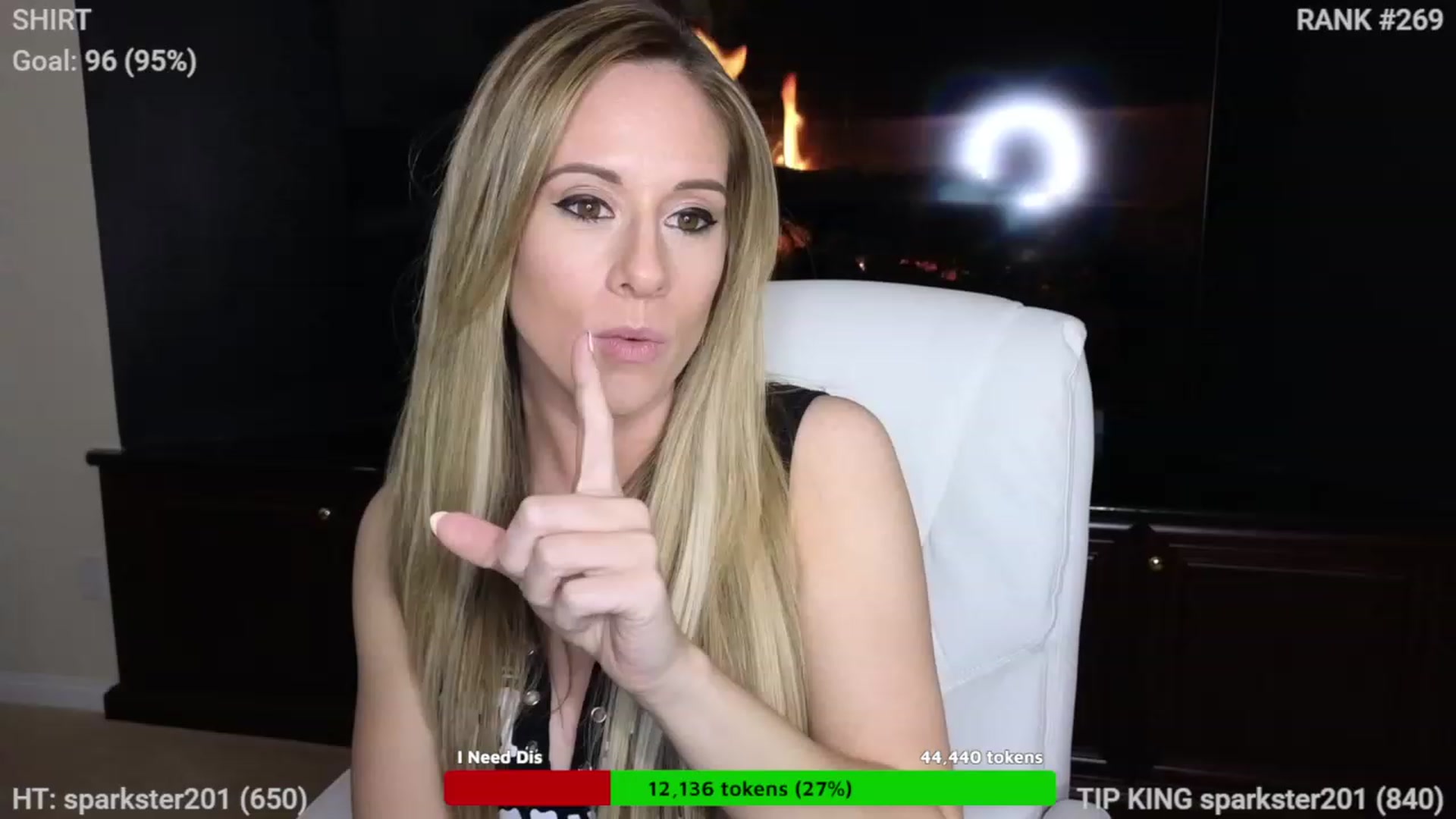 Gallery image thumbnail from Queen_of_LKC's myfreecams stream on, 12/24/2022, 03:32 image 15 of 20