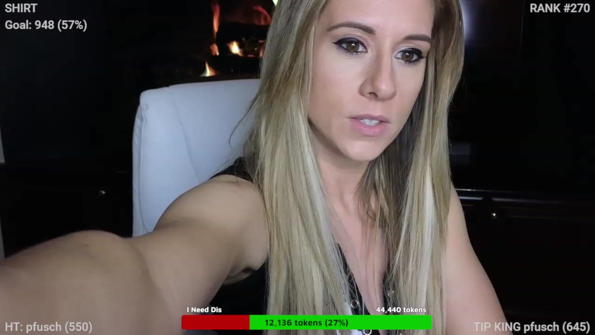 Gallery image thumbnail from Queen_of_LKC's myfreecams stream on, 12/24/2022, 03:32 image 13 of 20