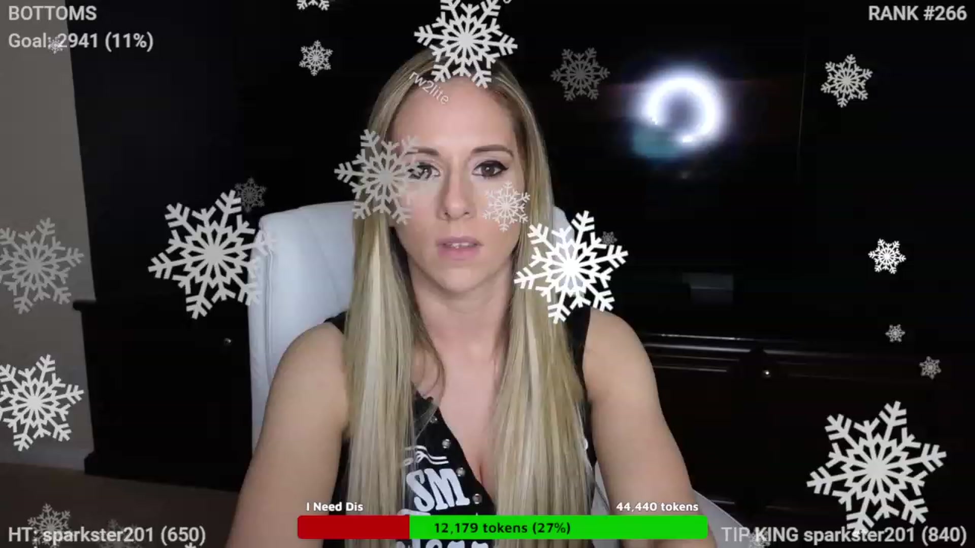 Gallery image thumbnail from Queen_of_LKC's myfreecams stream on, 12/24/2022, 04:17 image 2 of 20