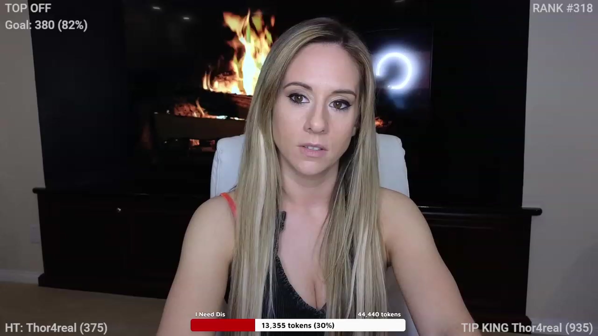 Gallery image thumbnail from Queen_of_LKC's myfreecams stream on, 12/28/2022, 04:04 image 16 of 20