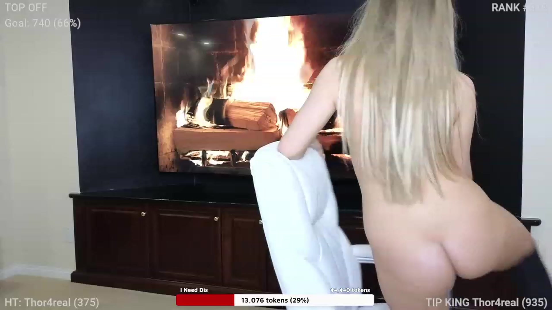 Gallery image thumbnail from Queen_of_LKC's myfreecams stream on, 12/28/2022, 04:04 image 11 of 20