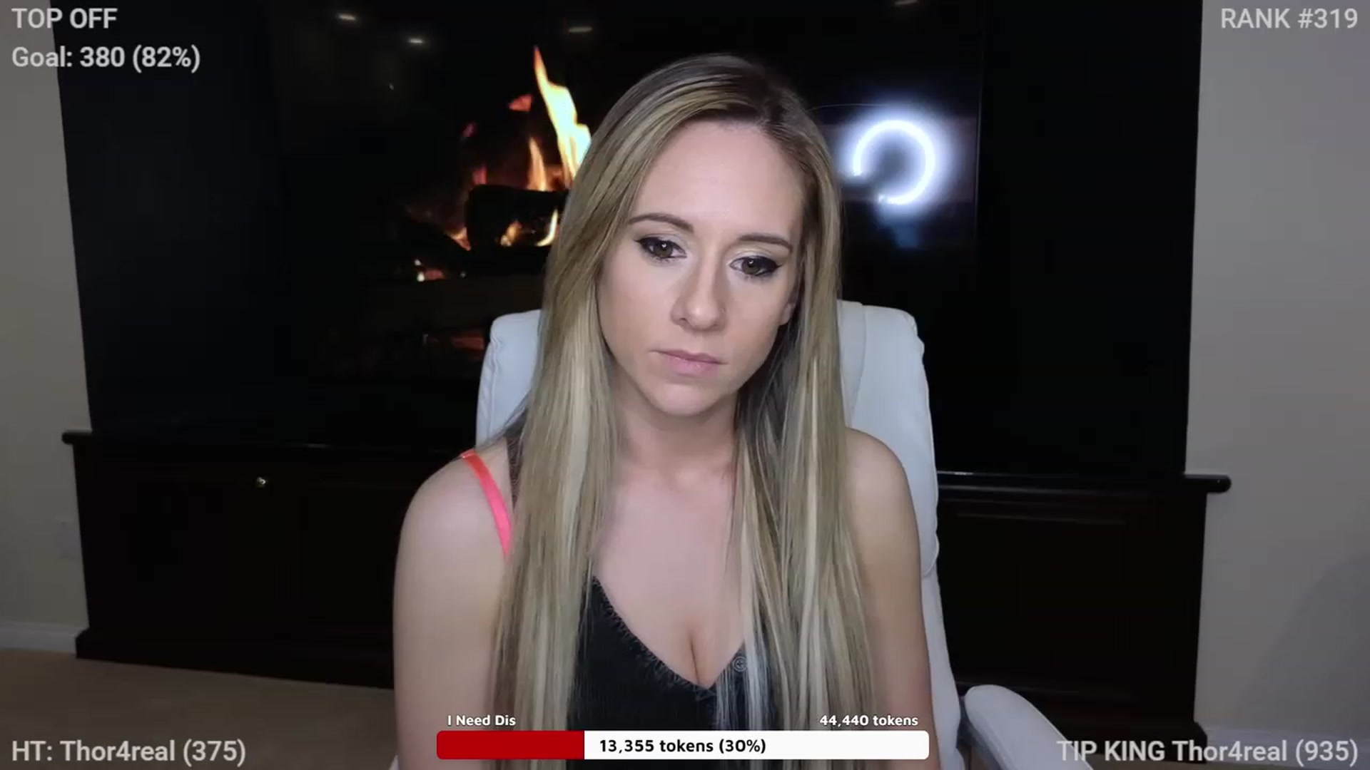 Gallery image thumbnail from Queen_of_LKC's myfreecams stream on, 12/28/2022, 04:04 image 19 of 20