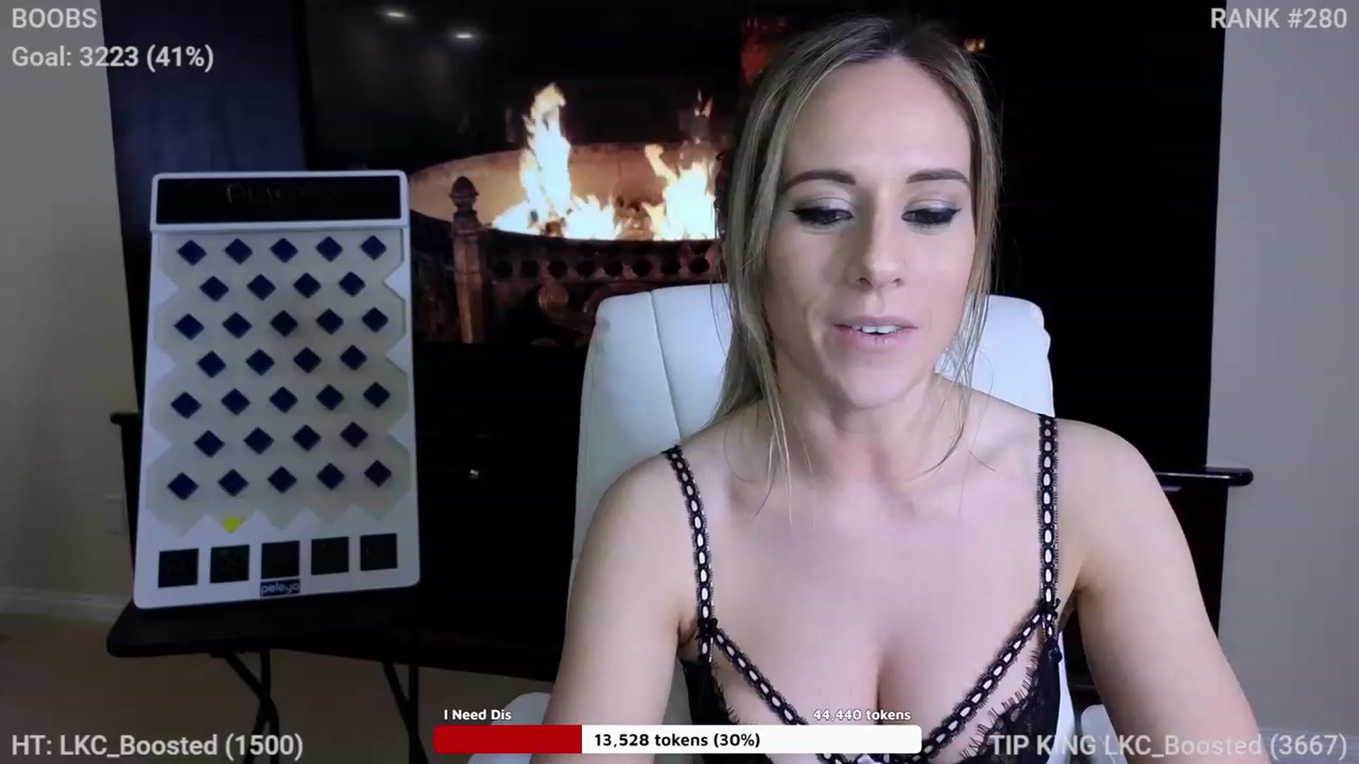 Gallery image thumbnail from Queen_of_LKC's myfreecams stream on, 12/29/2022, 04:43 image 20 of 20