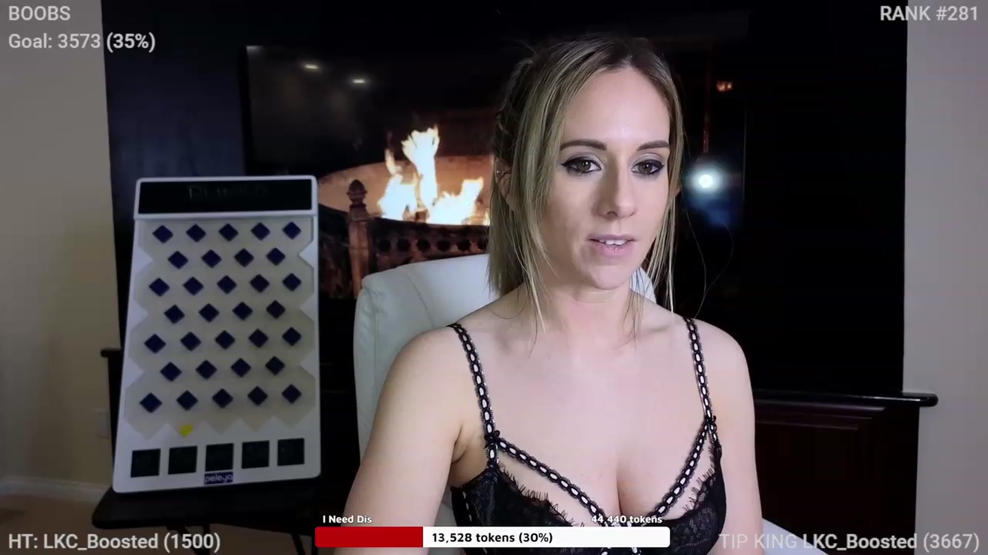 Gallery image thumbnail from Queen_of_LKC's myfreecams stream on, 12/29/2022, 04:43 image 18 of 20