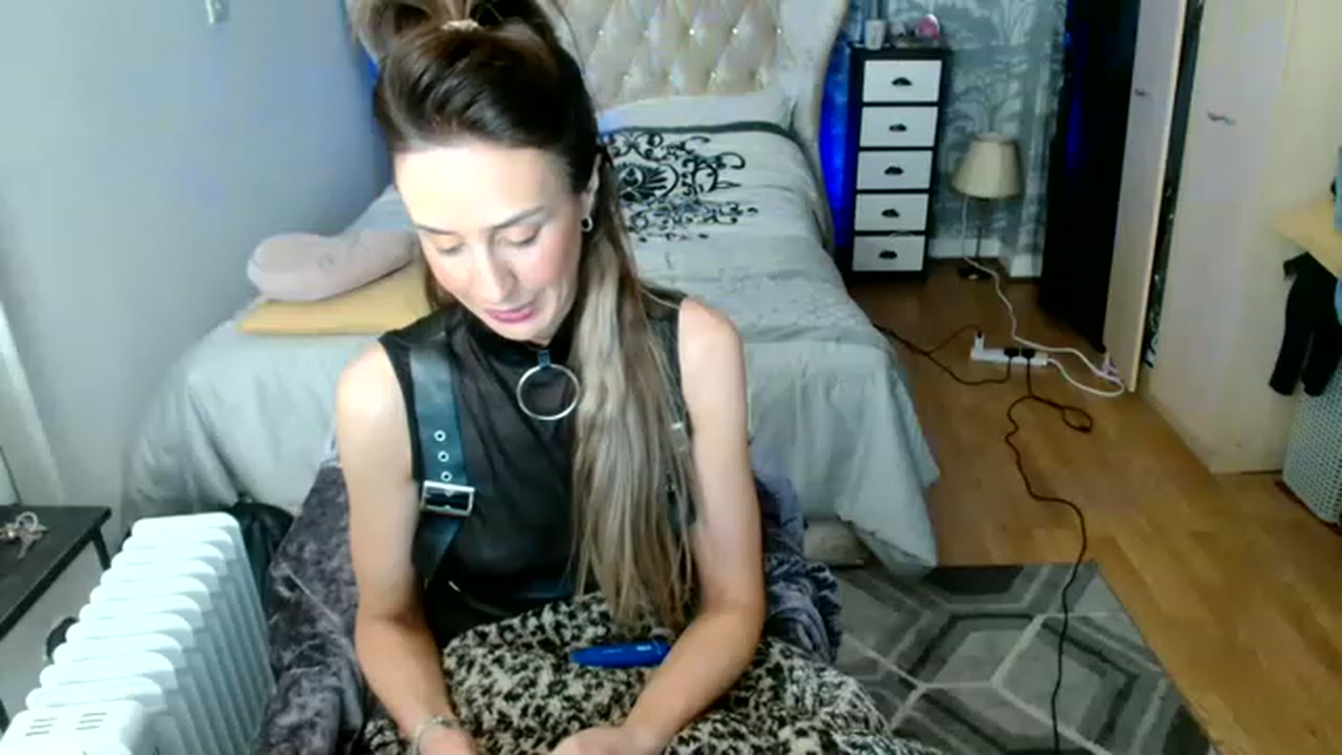 Gallery image thumbnail from Queenbgoddess's myfreecams stream on, 01/19/2023, 15:04 image 20 of 20
