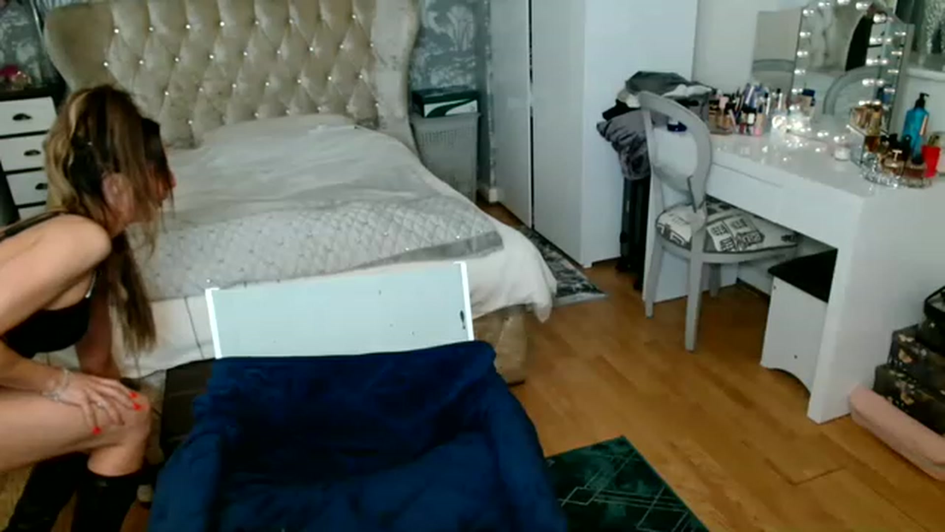 Gallery image thumbnail from Queenbgoddess's myfreecams stream on, 03/30/2023, 13:41 image 12 of 20