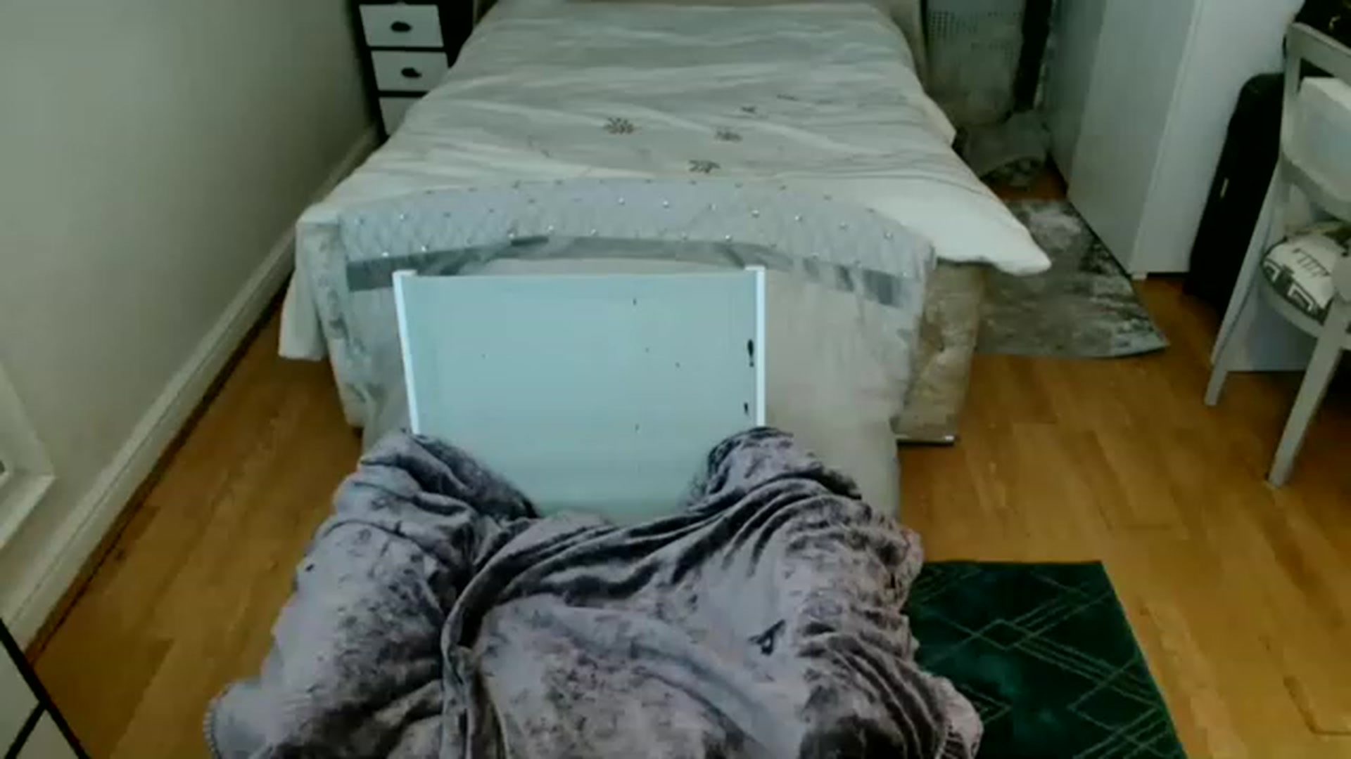 Gallery image thumbnail from Queenbgoddess's myfreecams stream on, 04/21/2023, 16:29 image 2 of 20