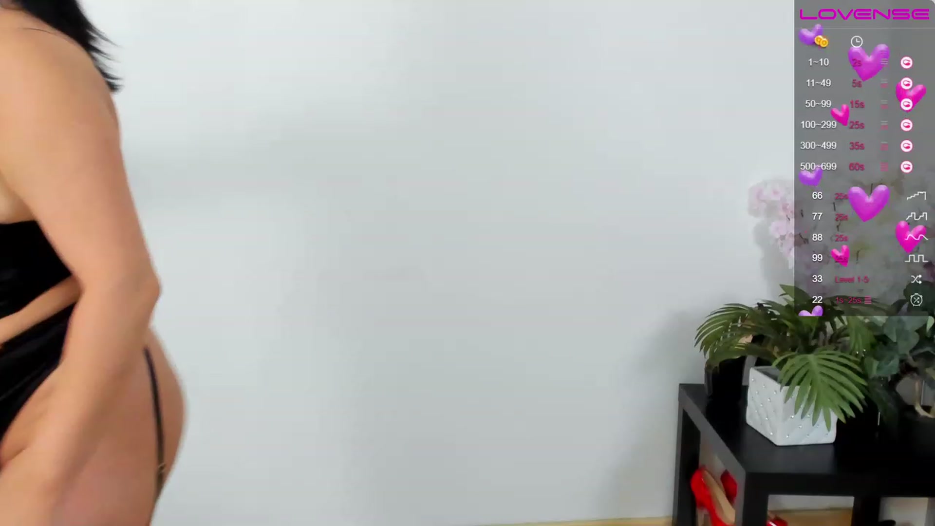 Gallery image thumbnail from Queenevamaria's myfreecams stream on, 06/04/2023, 22:58 image 4 of 20