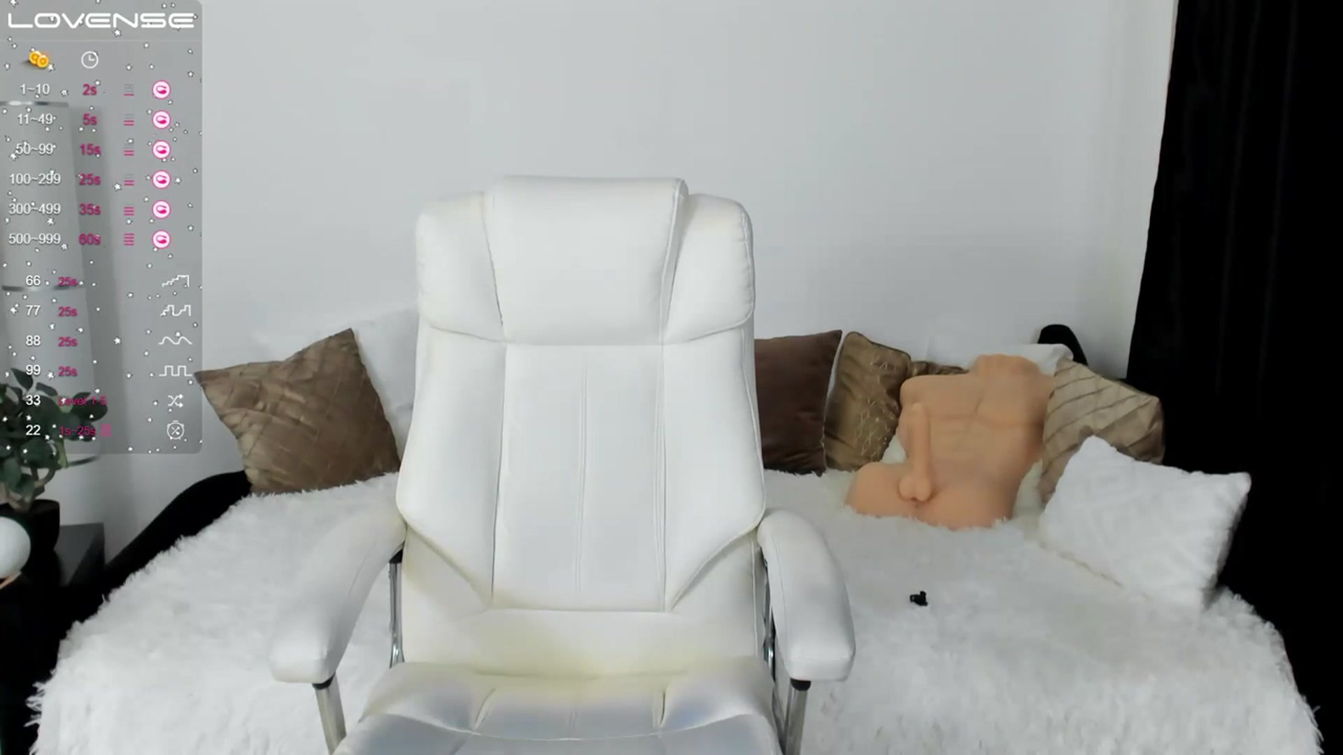 Gallery image thumbnail from Queenevamaria's myfreecams stream on, 07/04/2023, 23:50 image 14 of 20