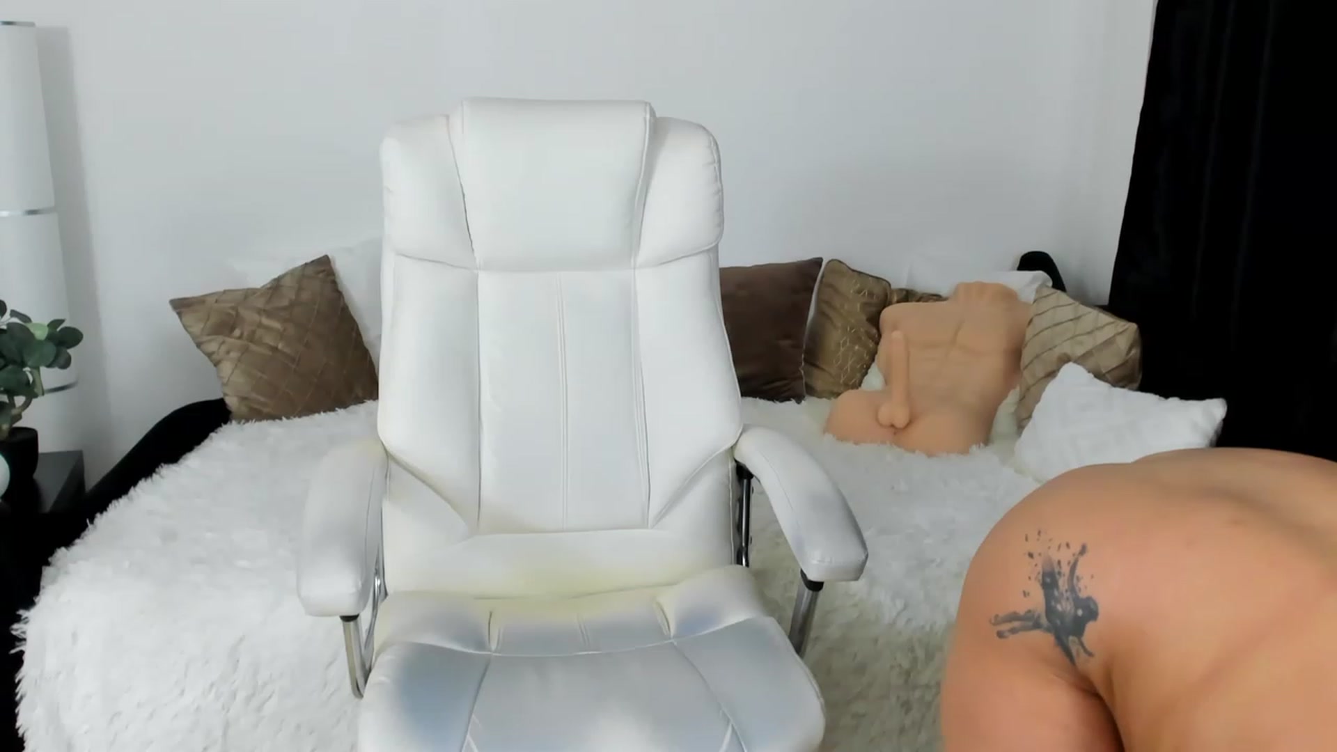 Gallery image thumbnail from Queenevamaria's myfreecams stream on, 07/05/2023, 24:52 image 11 of 20