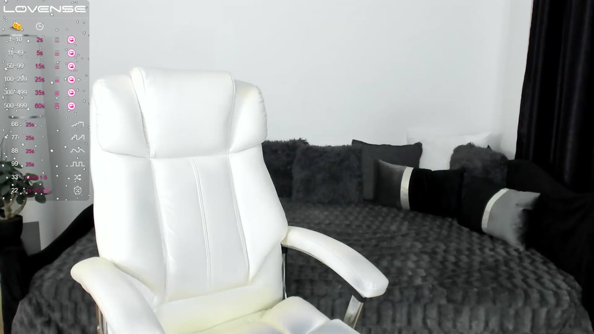 Gallery image thumbnail from Queenevamaria's myfreecams stream on, 07/15/2023, 24:04 image 4 of 20