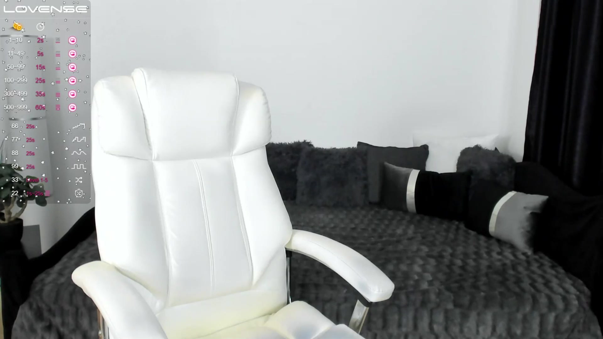 Gallery image thumbnail from Queenevamaria's myfreecams stream on, 07/15/2023, 24:04 image 3 of 20