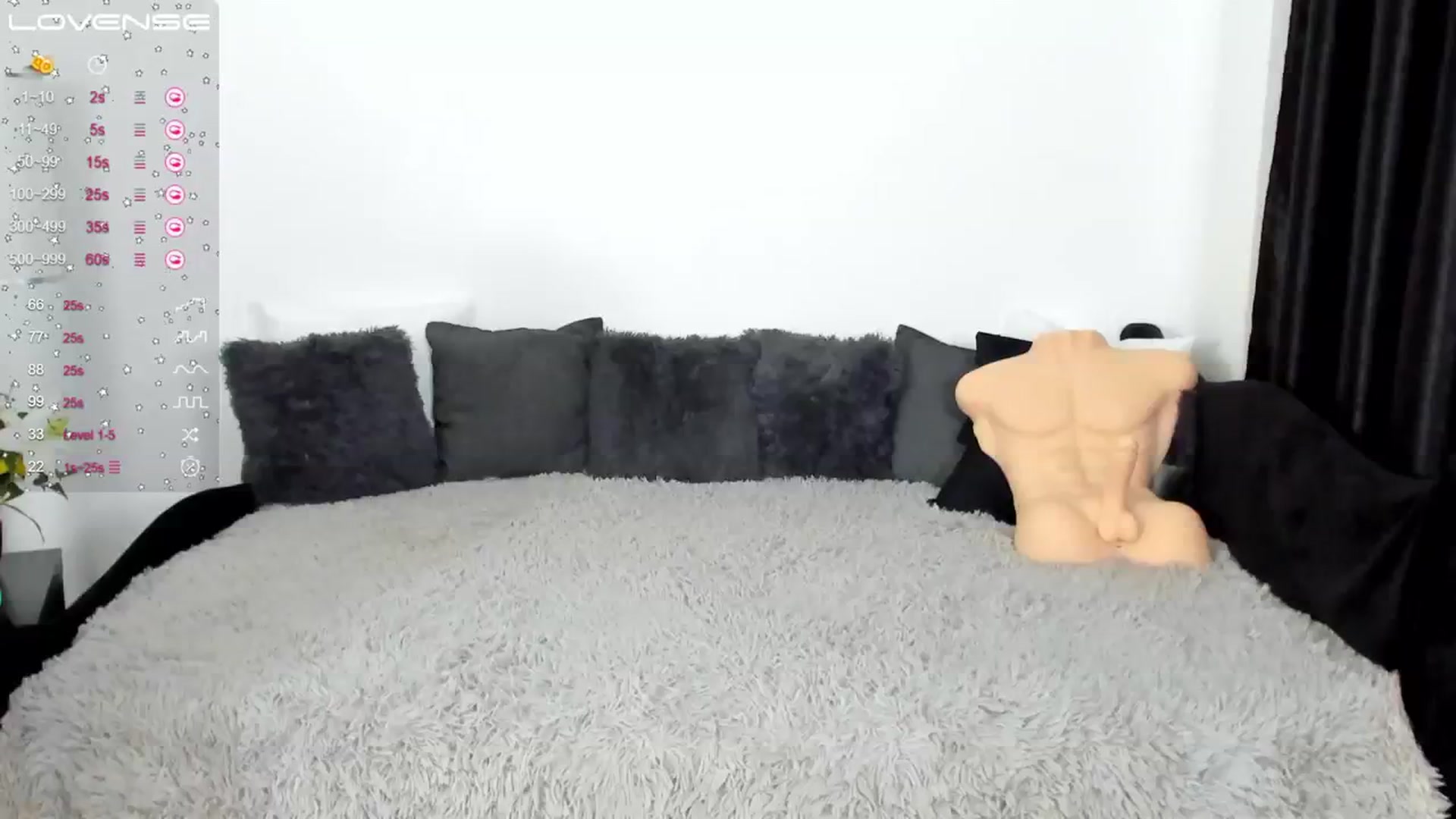 Gallery image thumbnail from Queenevamaria's myfreecams stream on, 08/13/2023, 01:25 image 10 of 20