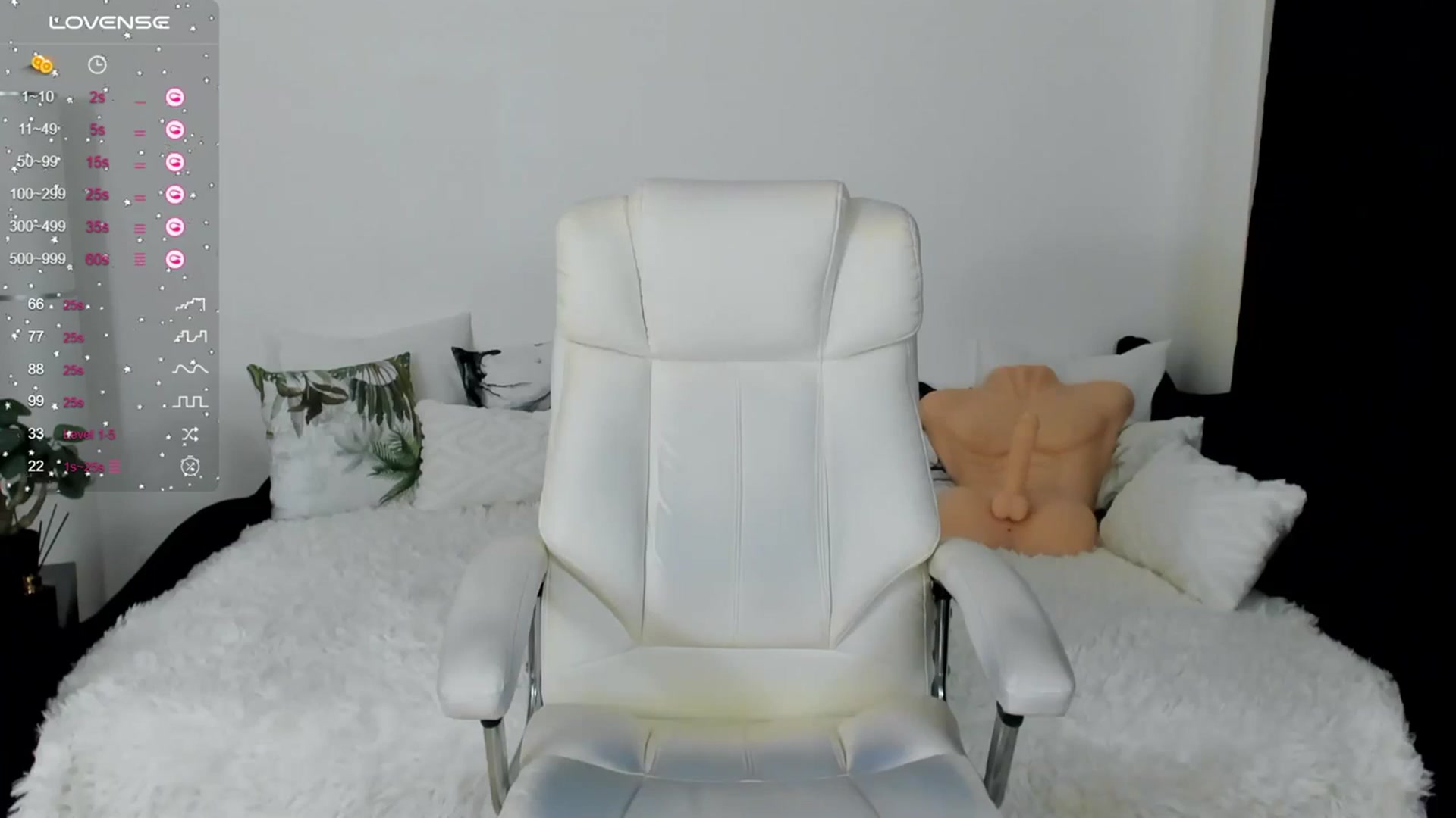 Gallery image thumbnail from Queenevamaria's myfreecams stream on, 08/27/2023, 21:50 image 12 of 20