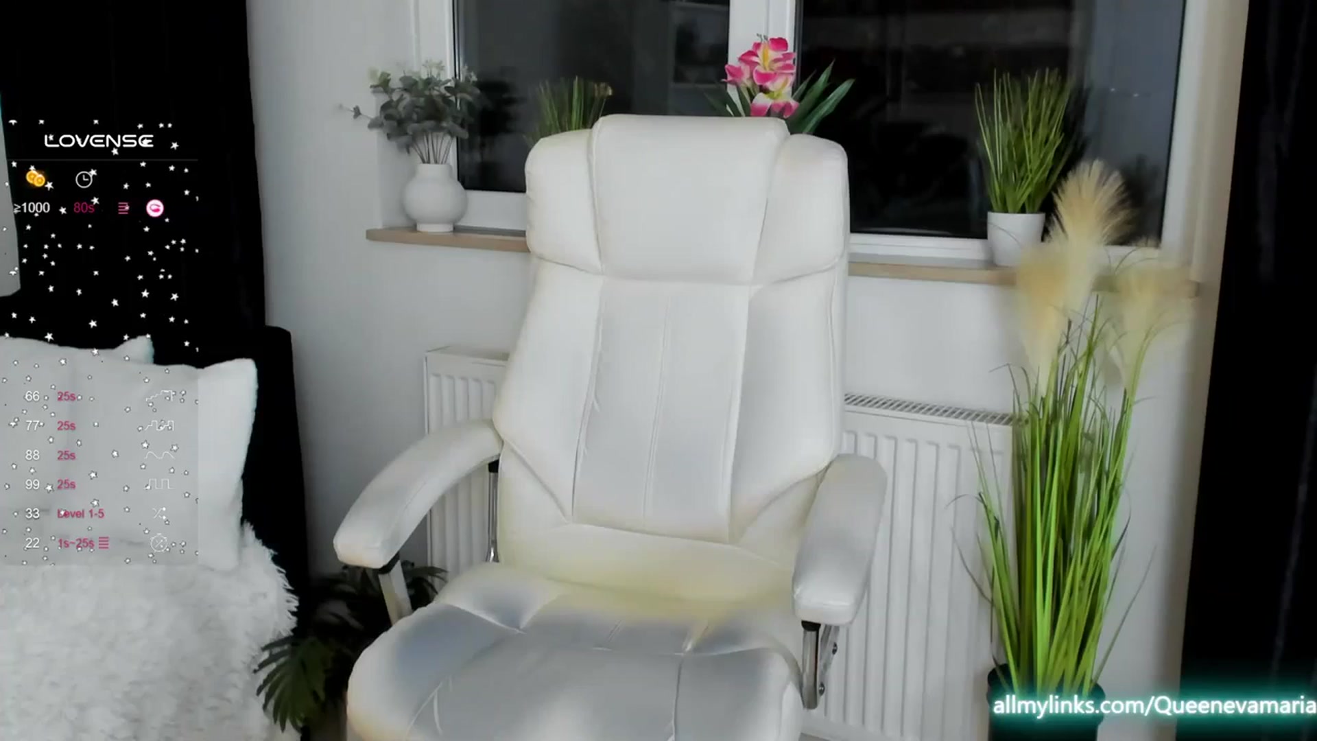 Gallery image thumbnail from Queenevamaria's myfreecams stream on, 01/23/2024, 24:24 image 1 of 20
