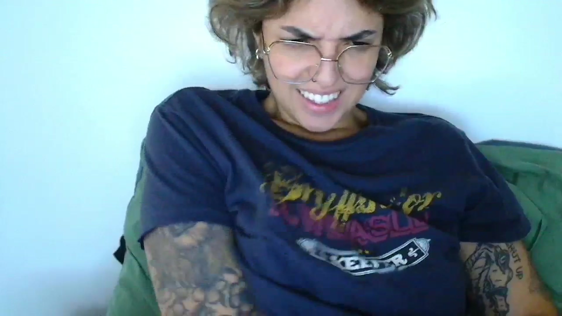 Gallery image thumbnail from QueensNYC's myfreecams stream on, 11/12/2024, 17:42 image 15 of 20