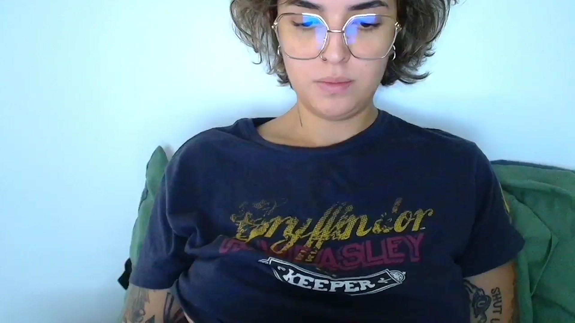 Gallery image thumbnail from QueensNYC's myfreecams stream on, 11/12/2024, 17:42 image 18 of 20