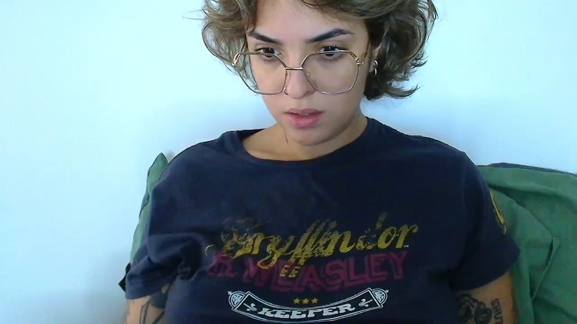 Gallery image thumbnail from QueensNYC's myfreecams stream on, 11/12/2024, 17:42 image 19 of 20