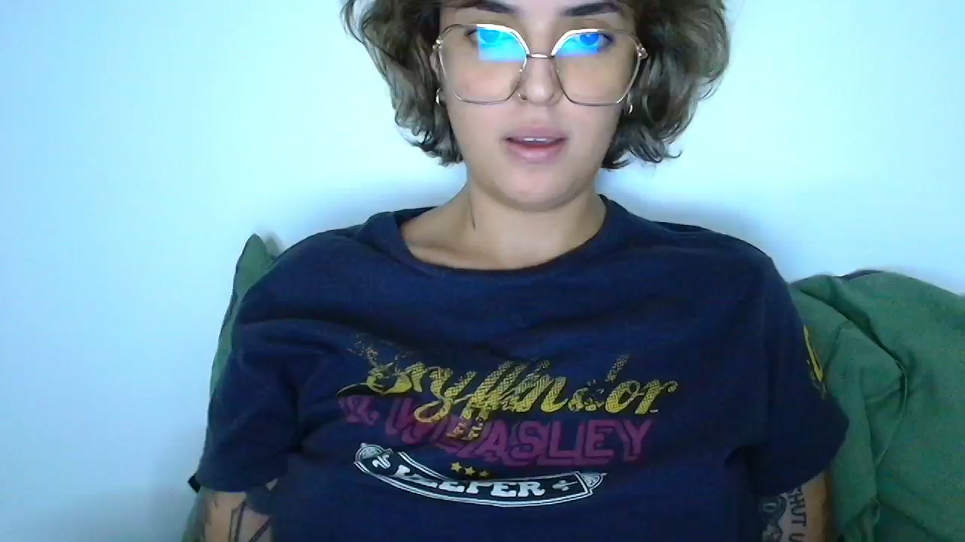 Gallery image thumbnail from QueensNYC's myfreecams stream on, 11/12/2024, 18:50 image 4 of 20