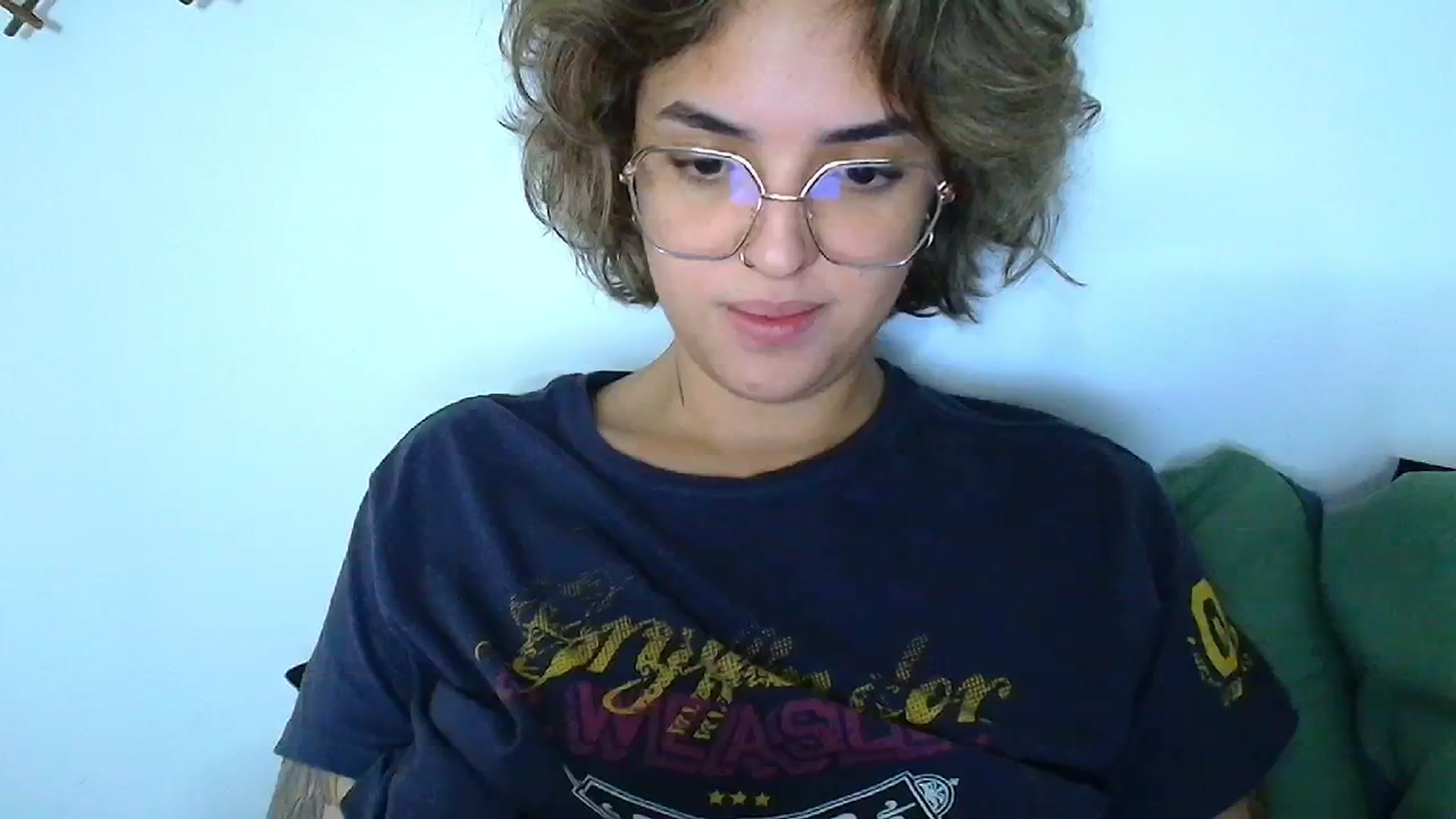 Gallery image thumbnail from QueensNYC's myfreecams stream on, 11/14/2024, 16:04 image 13 of 20